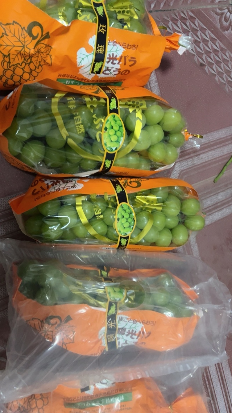 大荔阳光玫瑰，沙地种植颗粒大，糖度17以上，一件发货！