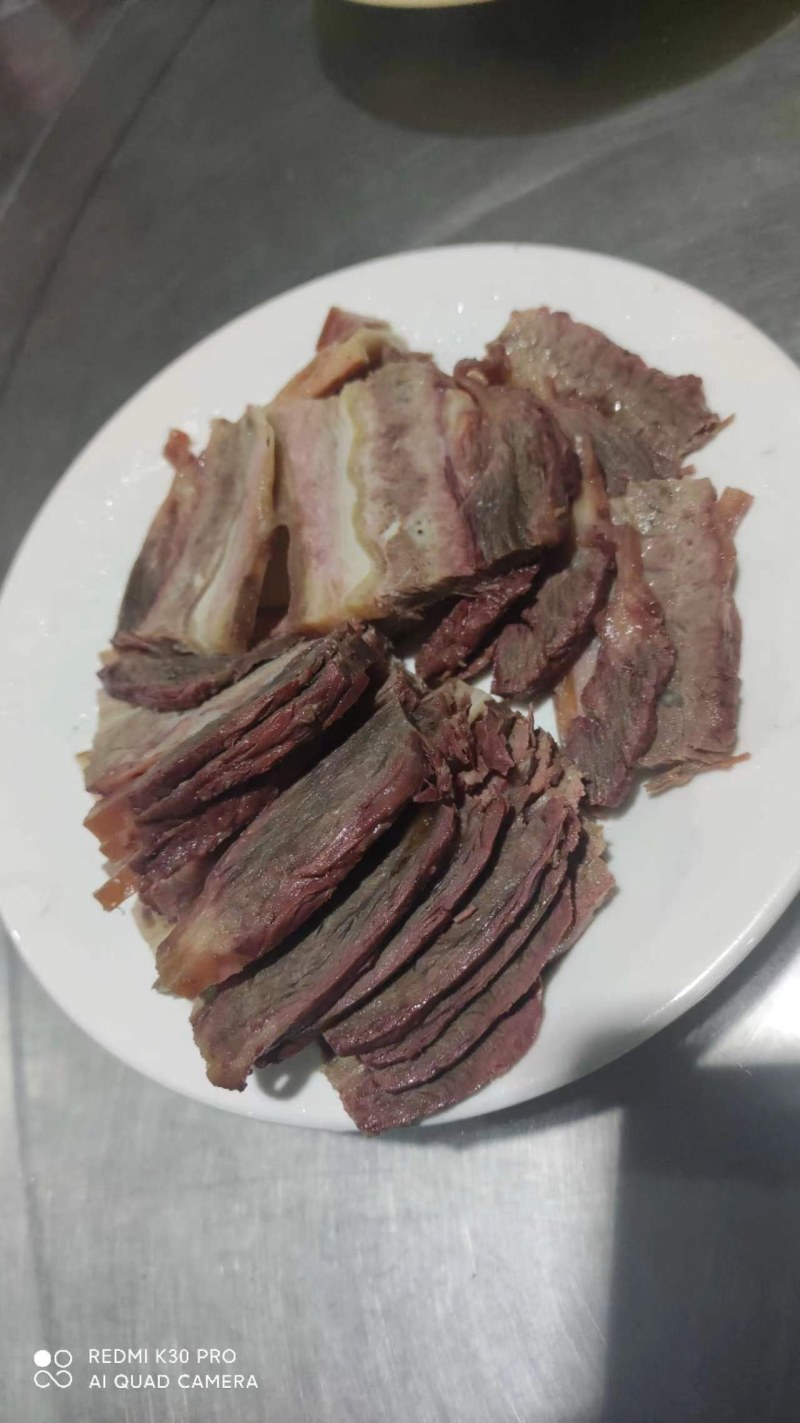 精品带皮熟马肉一手货源，量大从优，诚信经营，全国发