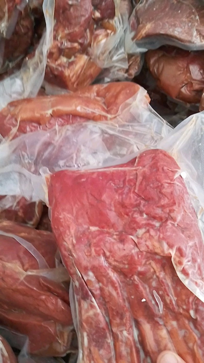 精品带皮熟马肉一手货源，量大从优，诚信经营，全国发