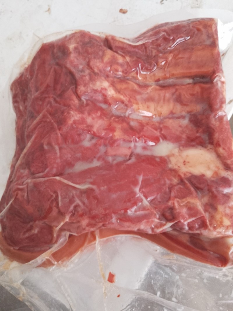 精品带皮熟马肉一手货源，量大从优，诚信经营，全国发