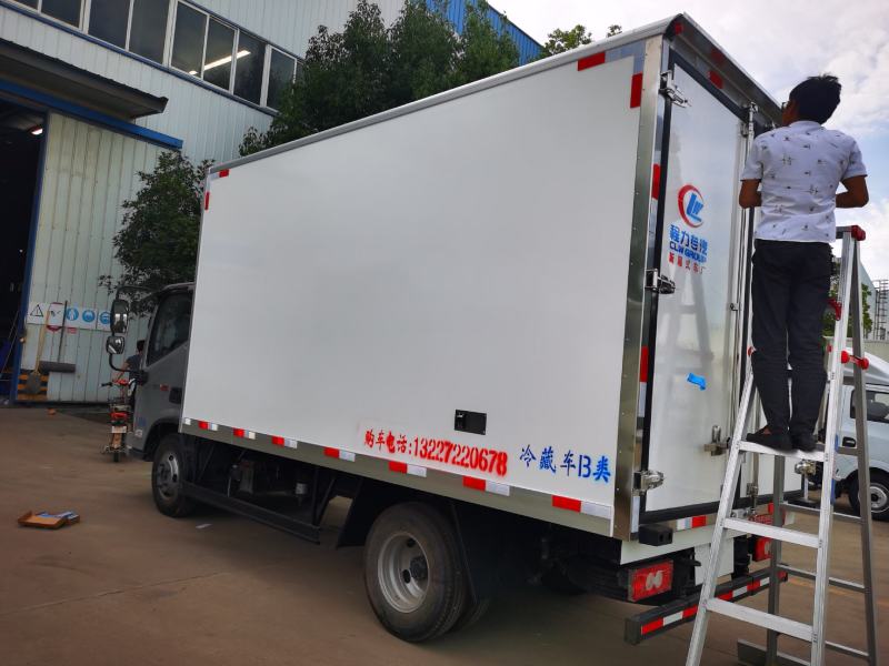 特价处理一批蓝牌冷藏车