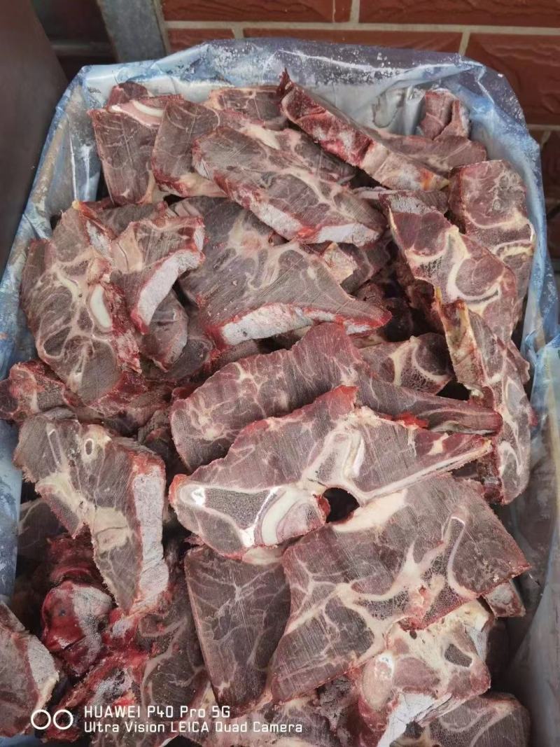 优质清真牛脖骨，一手货源，肉量足肉质鲜嫩，支持全国发货。