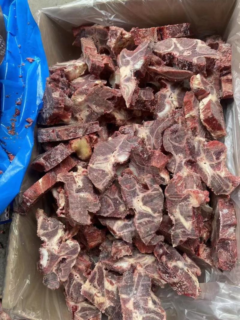 优质清真牛脖骨，一手货源，肉量足肉质鲜嫩，支持全国发货。