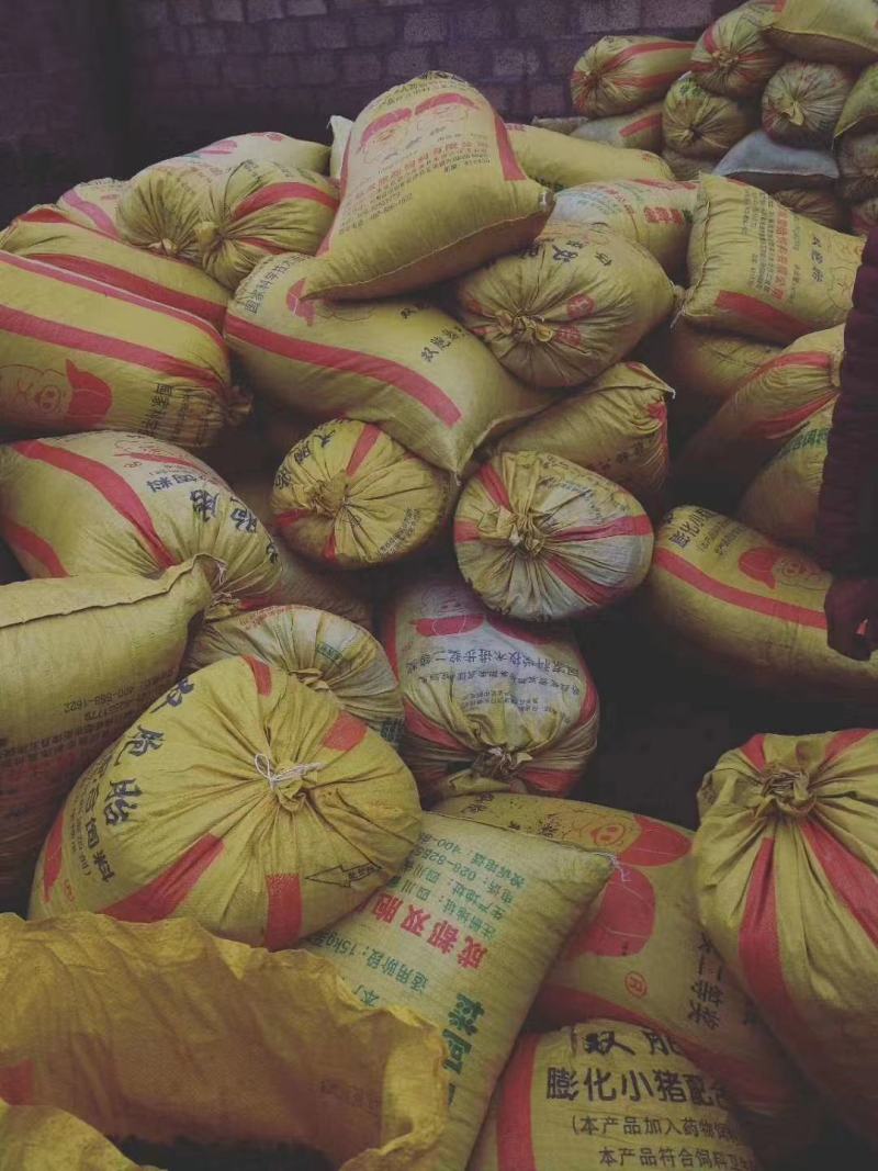 干羊粪半风干散装羊粪，农家有机肥，诚信经营！长期发全国