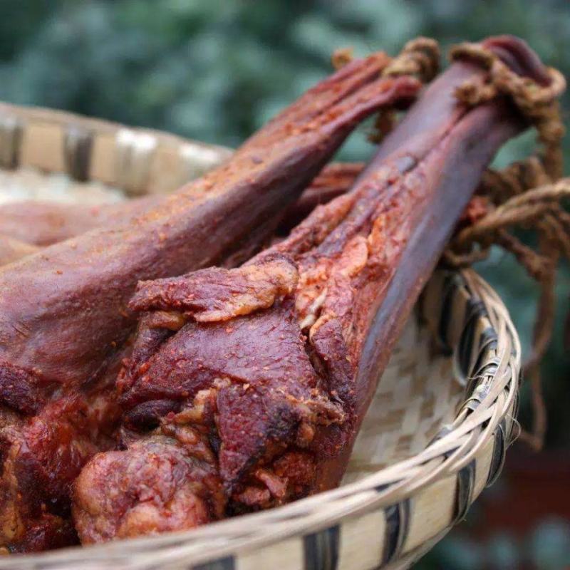 烟熏舌头腊口条猪舌头腊肉四川特产批发农家自制腊猪舌