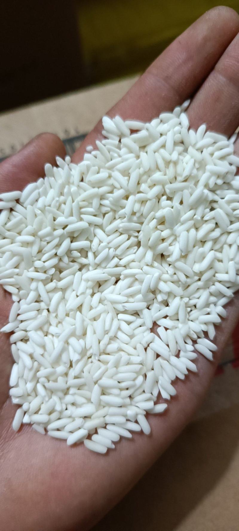 长糯米粘度好大粒糯米质量好价格美丽量大从优