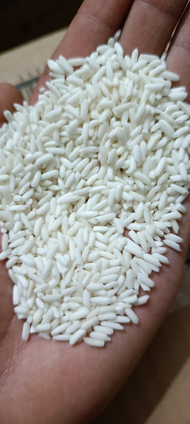 长糯米粘度好大粒糯米质量好价格美丽量大从优