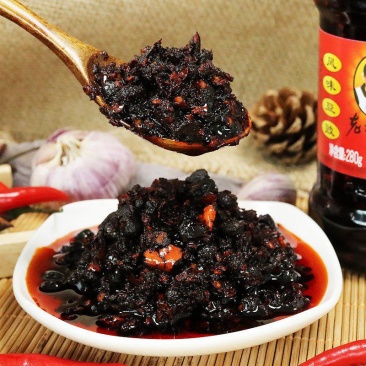 陶华碧老干妈精制牛肉末210g2瓶豆豉油辣椒拌面拌饭下