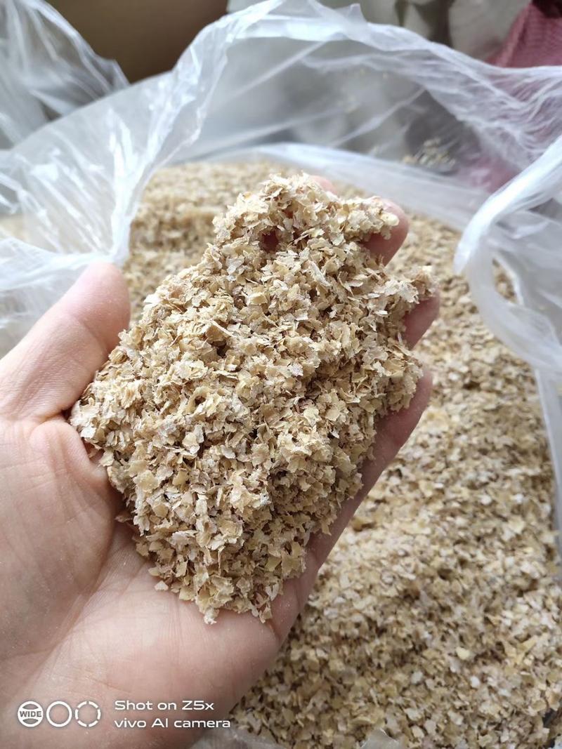 小麦麸皮，用于养殖饲料鸡鸭鹅猪牛羊添加营养高