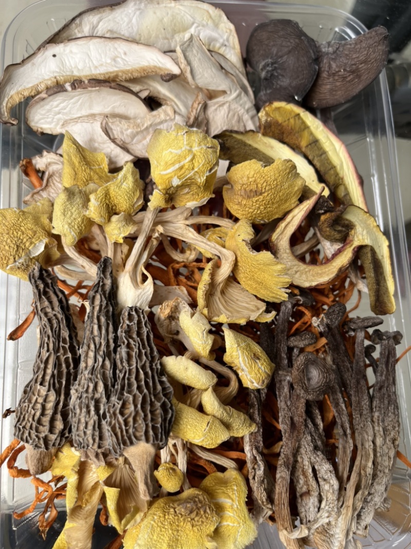 云南特产，七彩八珍菌菇汤料包，干货煲汤食材100克
