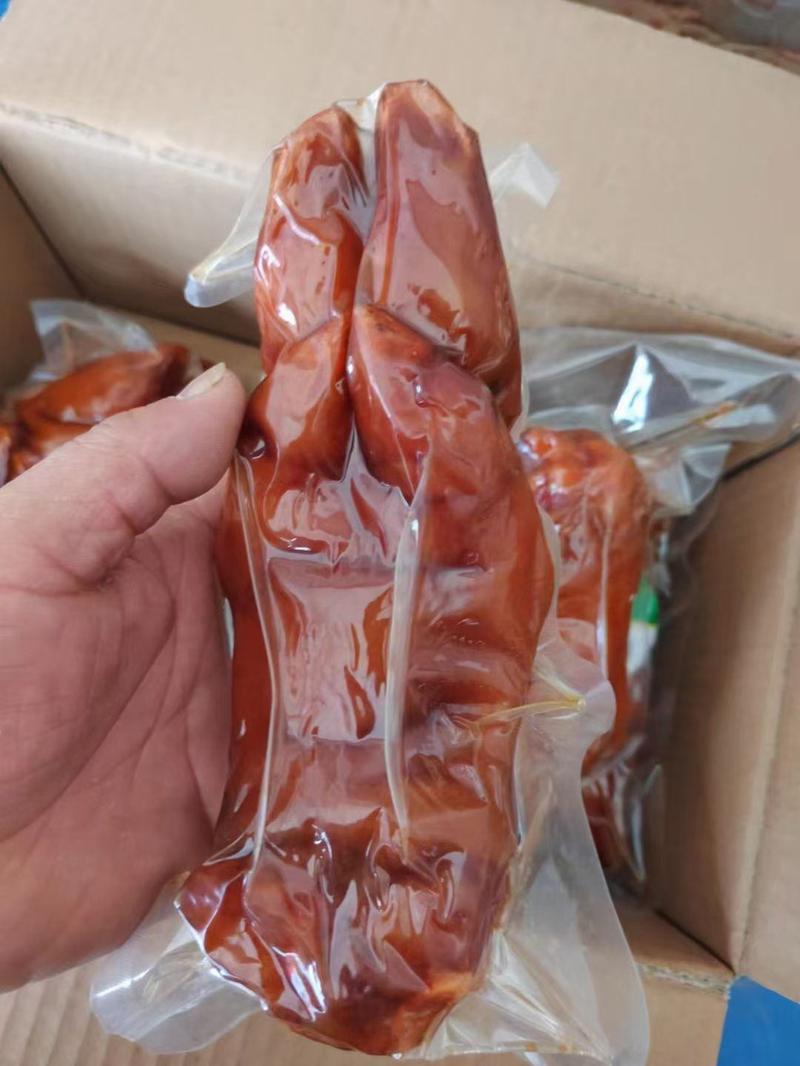 全熟卤猪蹄，整只半只都有，一件20斤，常温保存，开袋即食