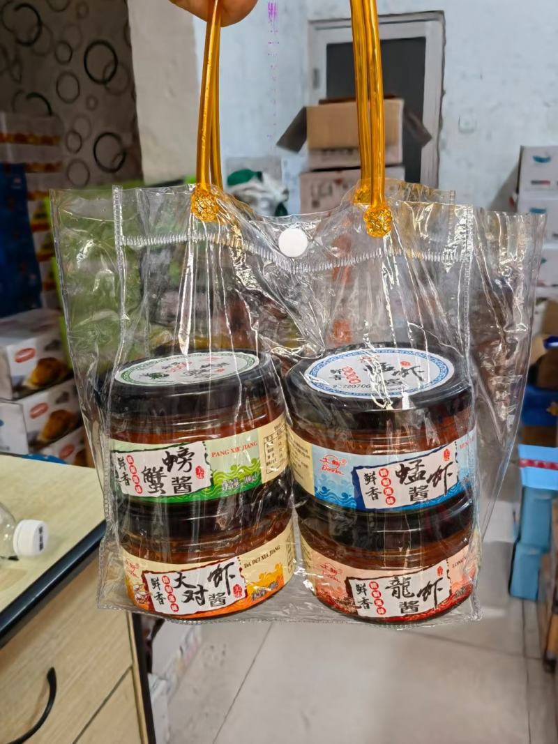 工厂现货供应水产类休闲小零食三十多款物美价廉商超必备批发