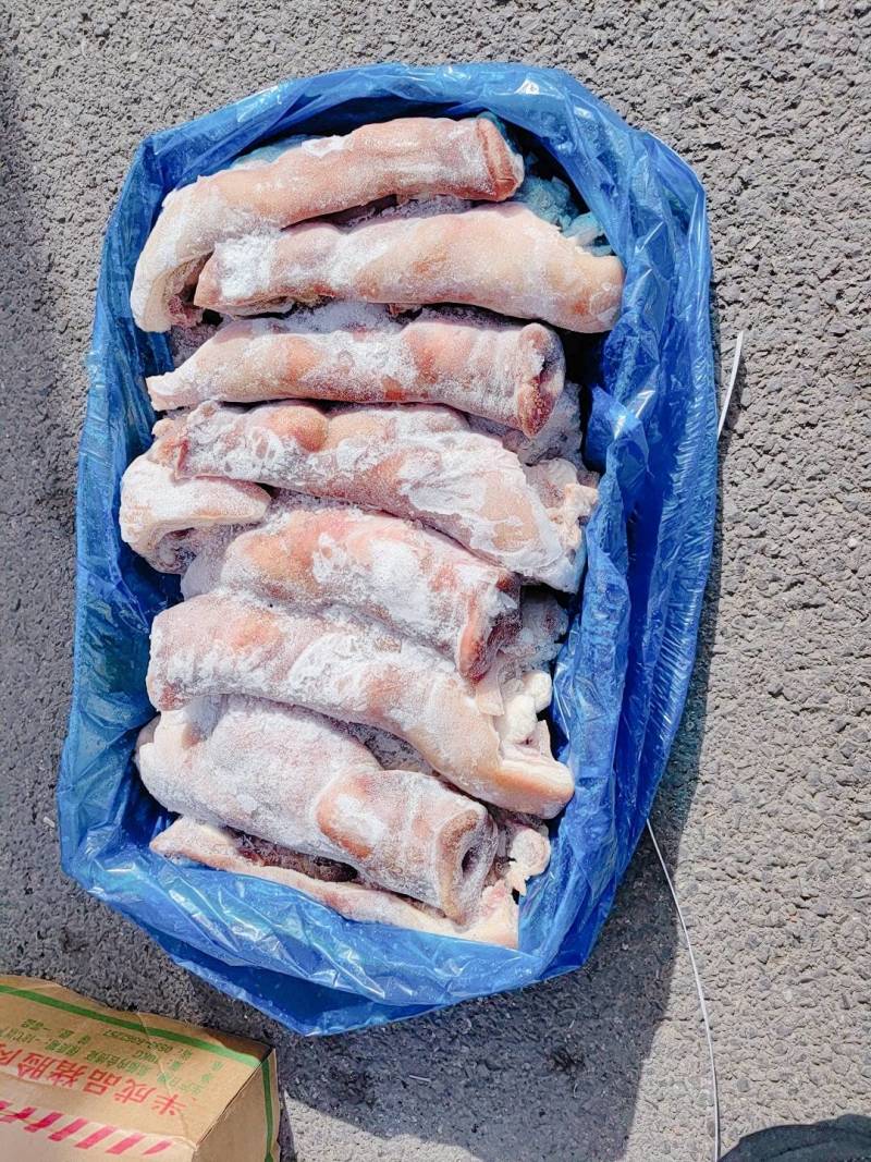 国产白猪头肉8分熟去骨猪头肉，嘎嘎瘦，新货手续齐全打电话