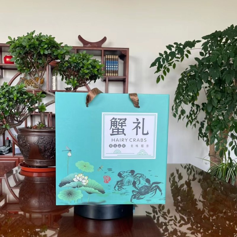 大闸蟹精品礼盒装火爆上市中，江苏兴化产地直发，鲜活到家！
