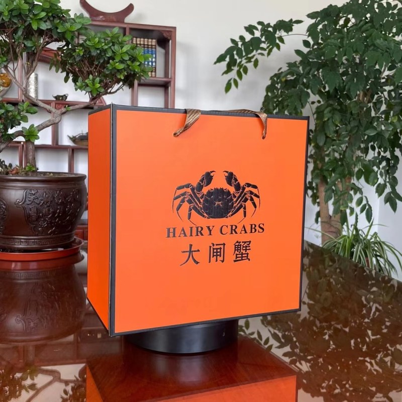 大闸蟹精品礼盒装火爆上市中，江苏兴化产地直发，鲜活到家！
