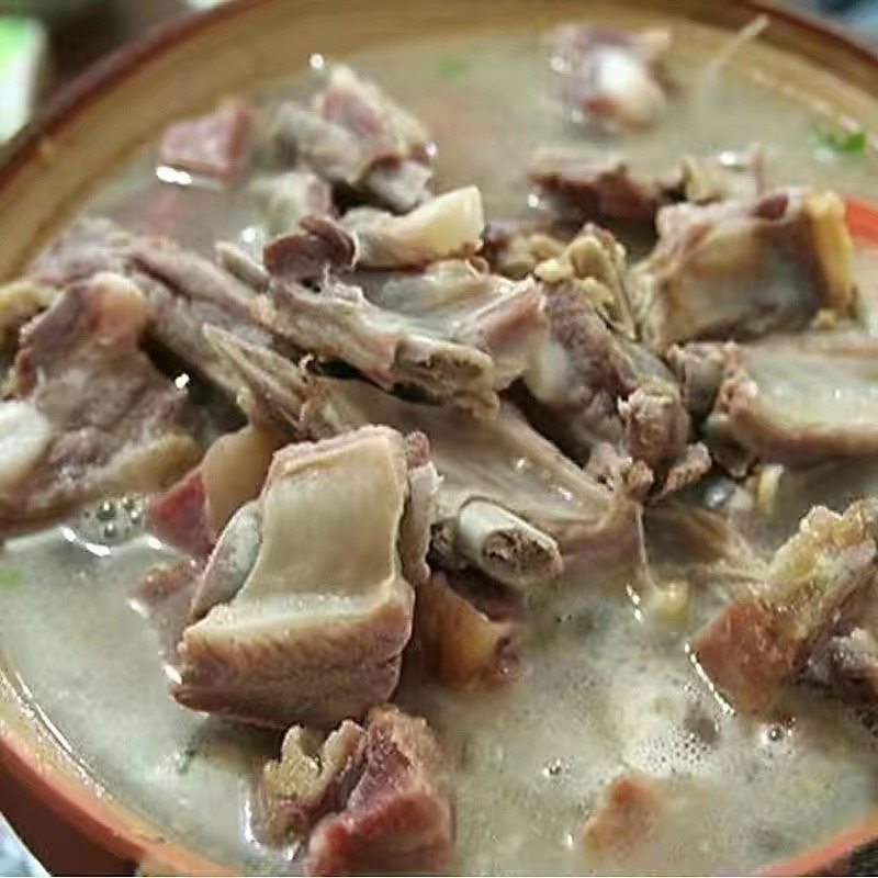 风吹花椒盐排骨（腊肉香肠源头工厂一手货源量大从优）