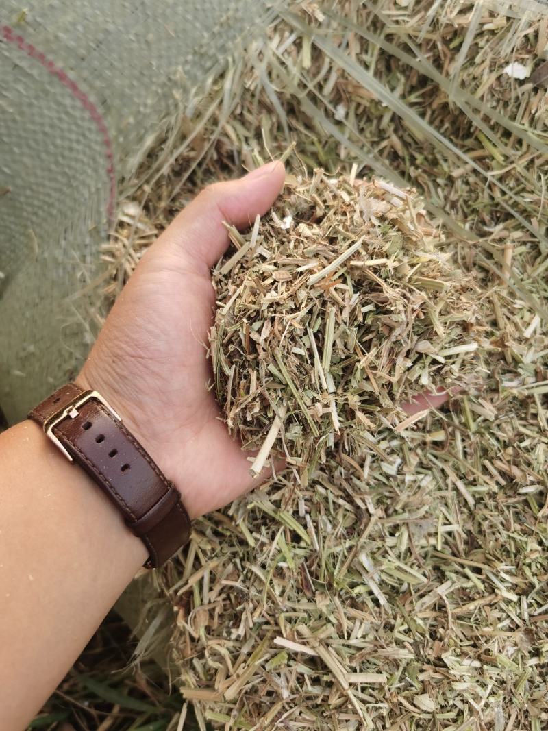 花生秧草段花生瓤牧草原料花生秸秆粉碎无杂质深加工