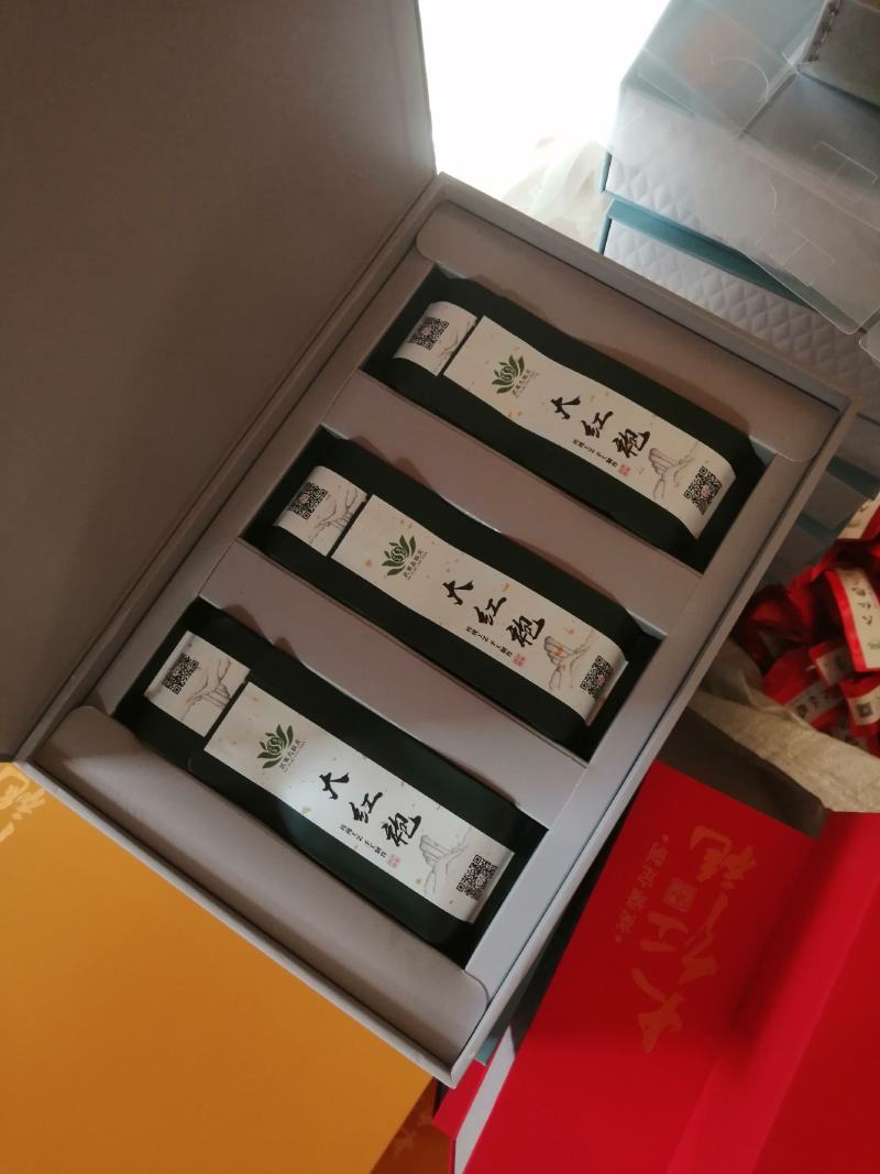 传统佳节礼茶，送礼就送九枞天岩茶茶礼
