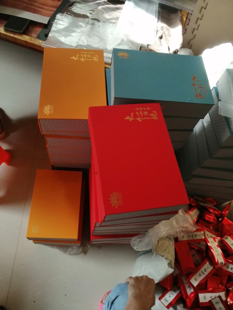 传统佳节礼茶，送礼就送九枞天岩茶茶礼