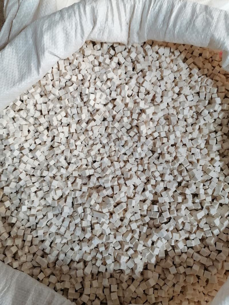 茯苓云苓茯苓块茯苓片各种规格白茯苓块批发零售茯苓皮