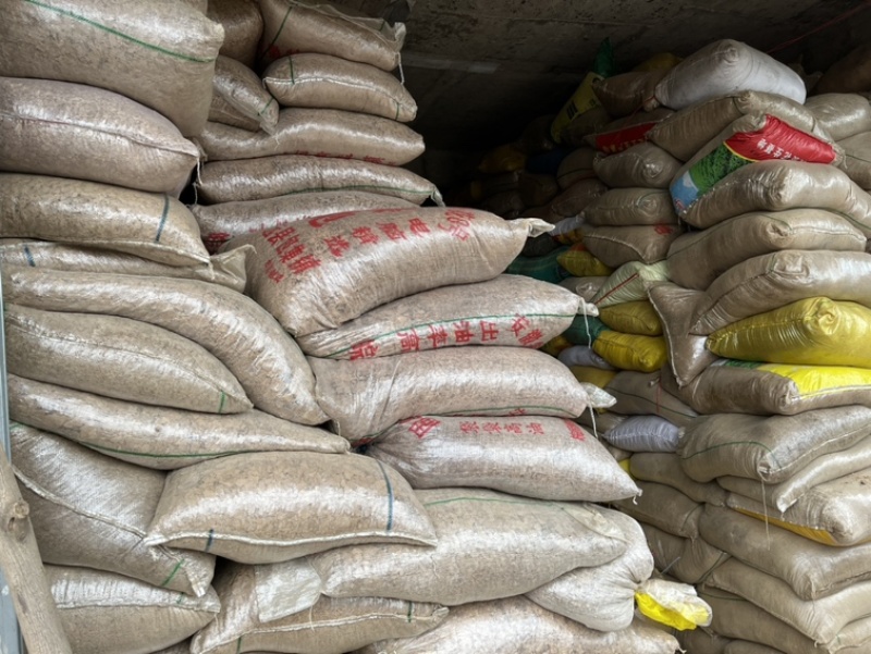 菜籽麸，青菜麸，黄菜麸常年供应