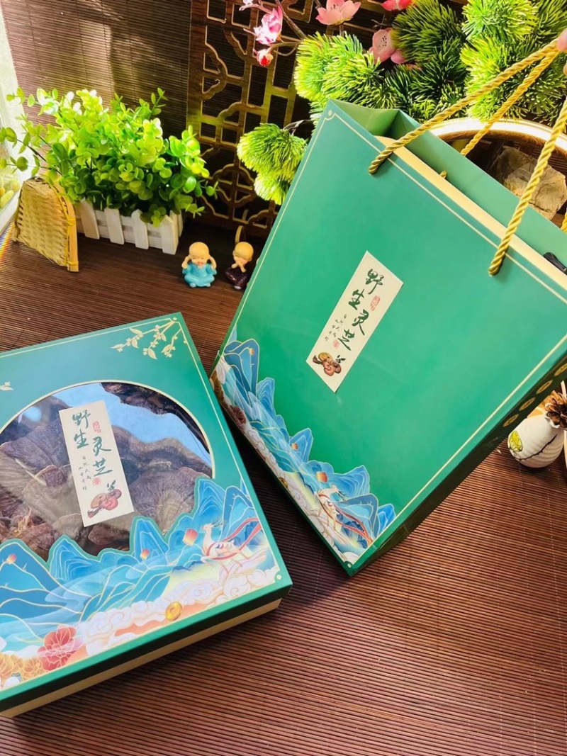 批发品质长白山金边赤灵芝，天花板灵芝孢子粉，每盒300克