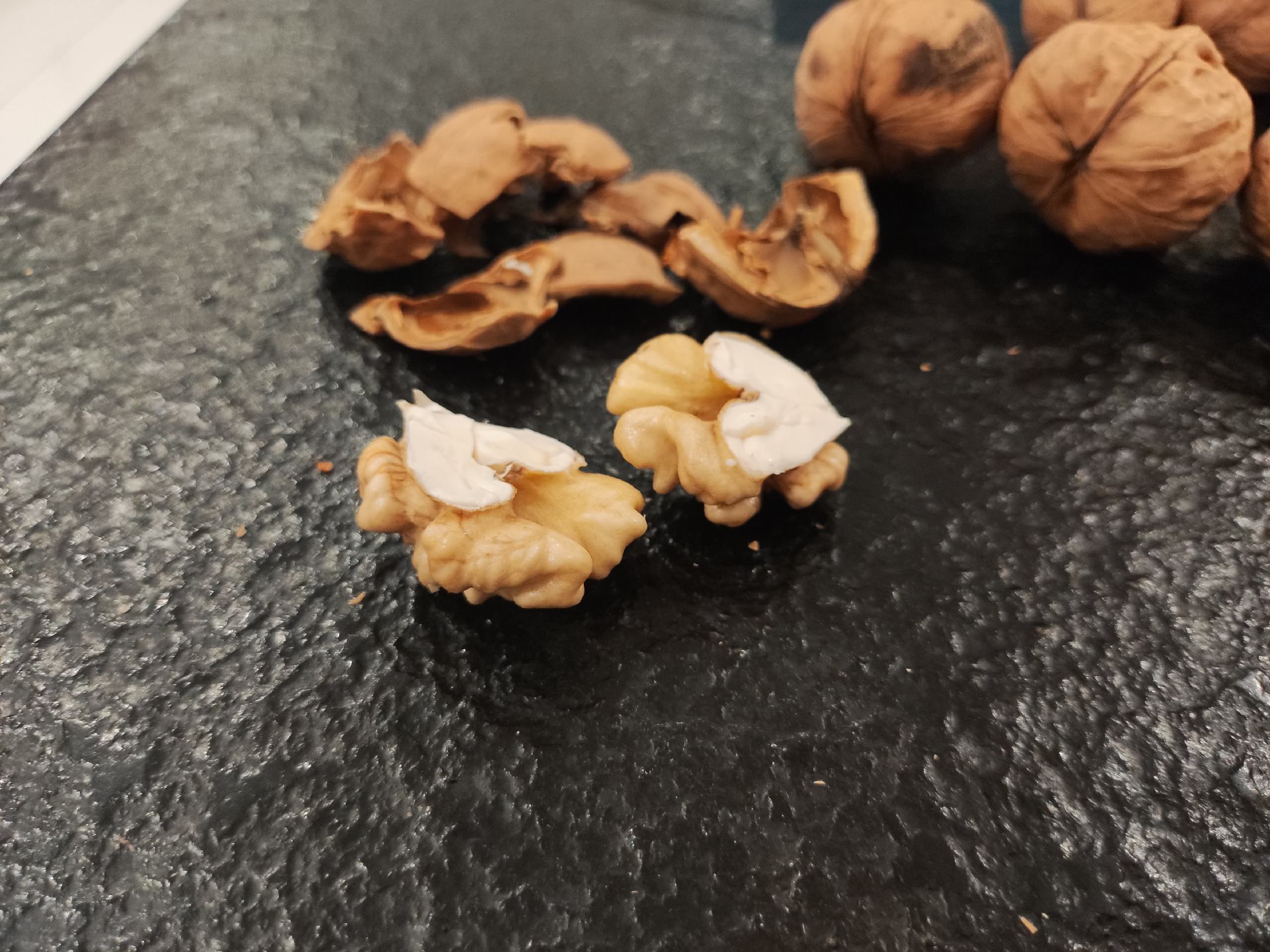 烘烤核桃仁过程图