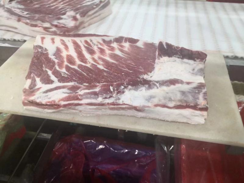 带皮五花肉三级猪副产品猪肉冷冻