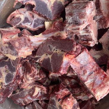 多肉牛背骨，带牛排，肉含量特别高的一款，每日加工