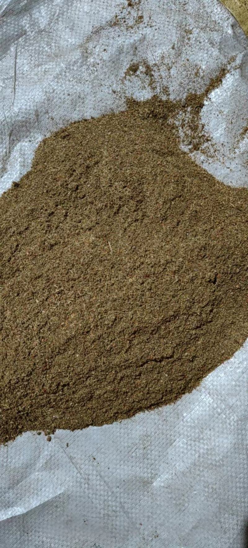 山东胶西辣椒粉，饲料添加辣椒粉可增加蛋黄色泽。