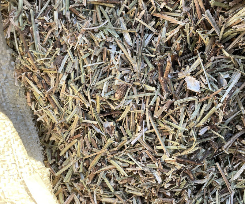花生秧子草料饲料大量现货无土无膜无霉变价格来单详谈
