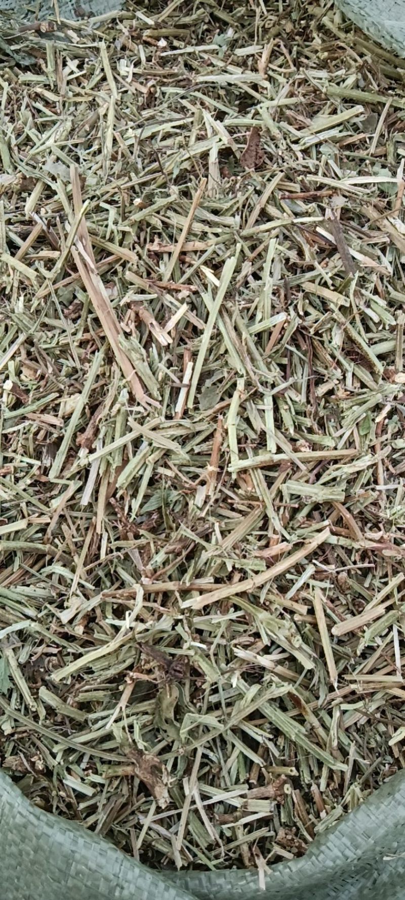 花生秧子草料饲料大量现货无土无膜无霉变价格来单详谈