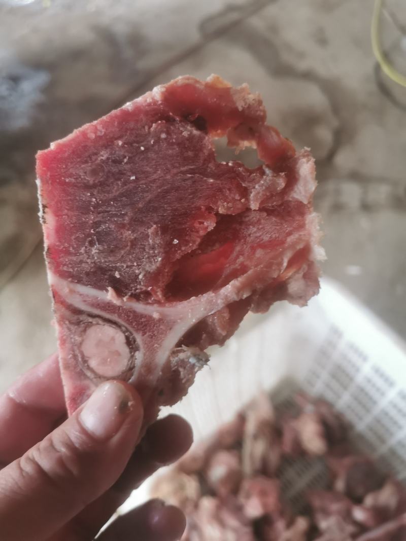 牛脊骨，满肉牛脊骨，肉特多，量大可以优惠，全国冷链发货