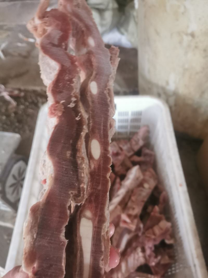 牛脊骨，满肉牛脊骨，肉特多，量大可以优惠，全国冷链发货