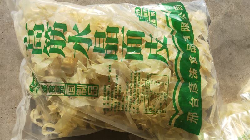 精制面皮，食用方便，营养美味，品质好，卖点高。