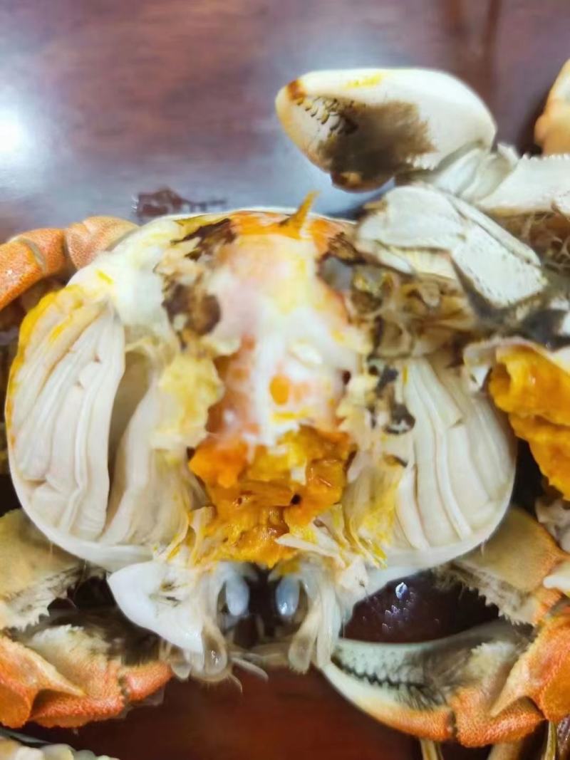 黄酒甜性，8度，纯糯米酿造，采用丰富矿物质山泉水低温酿造