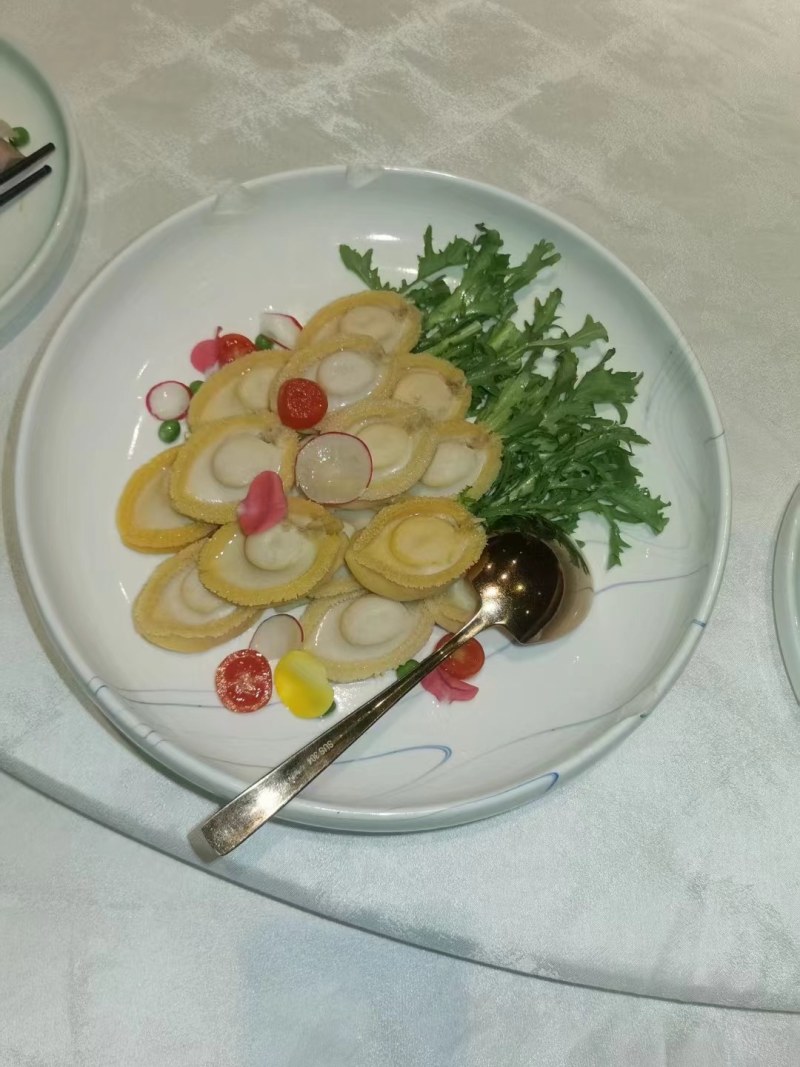 红烧鲍鱼罐头源头厂家加热即食，送礼佳品新款鲍汁鲍鱼罐头