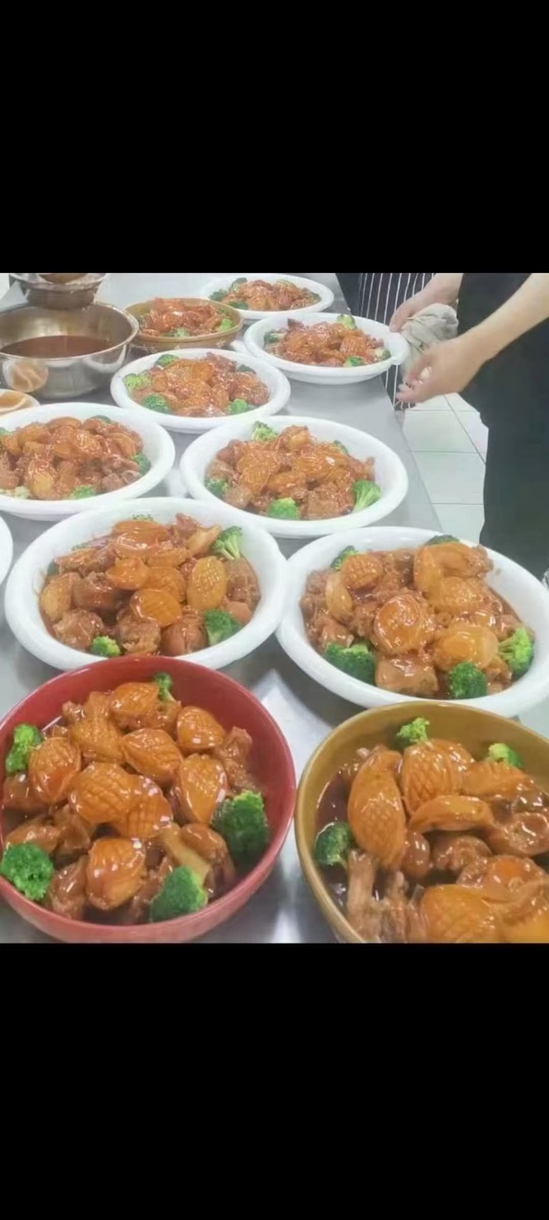 红烧鲍鱼罐头源头厂家加热即食，送礼佳品新款鲍汁鲍鱼罐头