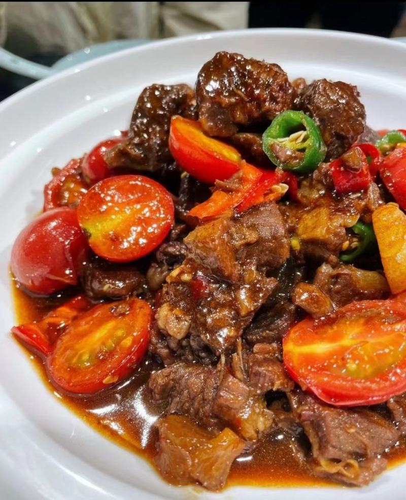 大量批发零售15到20斤的商品，鳄鱼，鳄鱼肉，鳄鱼背鳄鱼