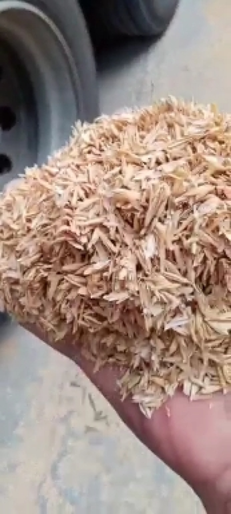 压缩稻壳，酿造养殖种植发酵垫料燃料基质土培钢厂除渣