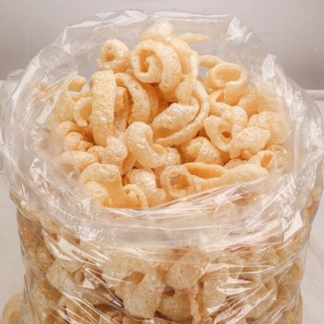 速万食品加工的不浇油油炸小猪皮