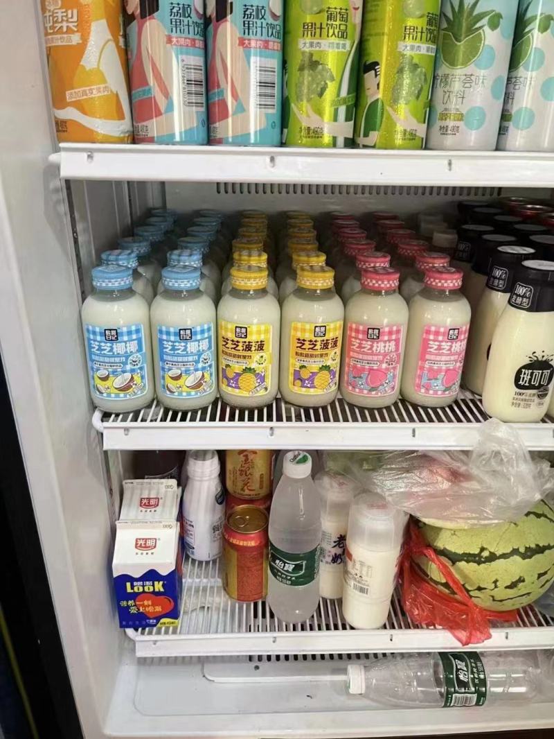 酸甜日记酸奶，可撕标签，玻璃大瓶，芝士果粒，厂家销售