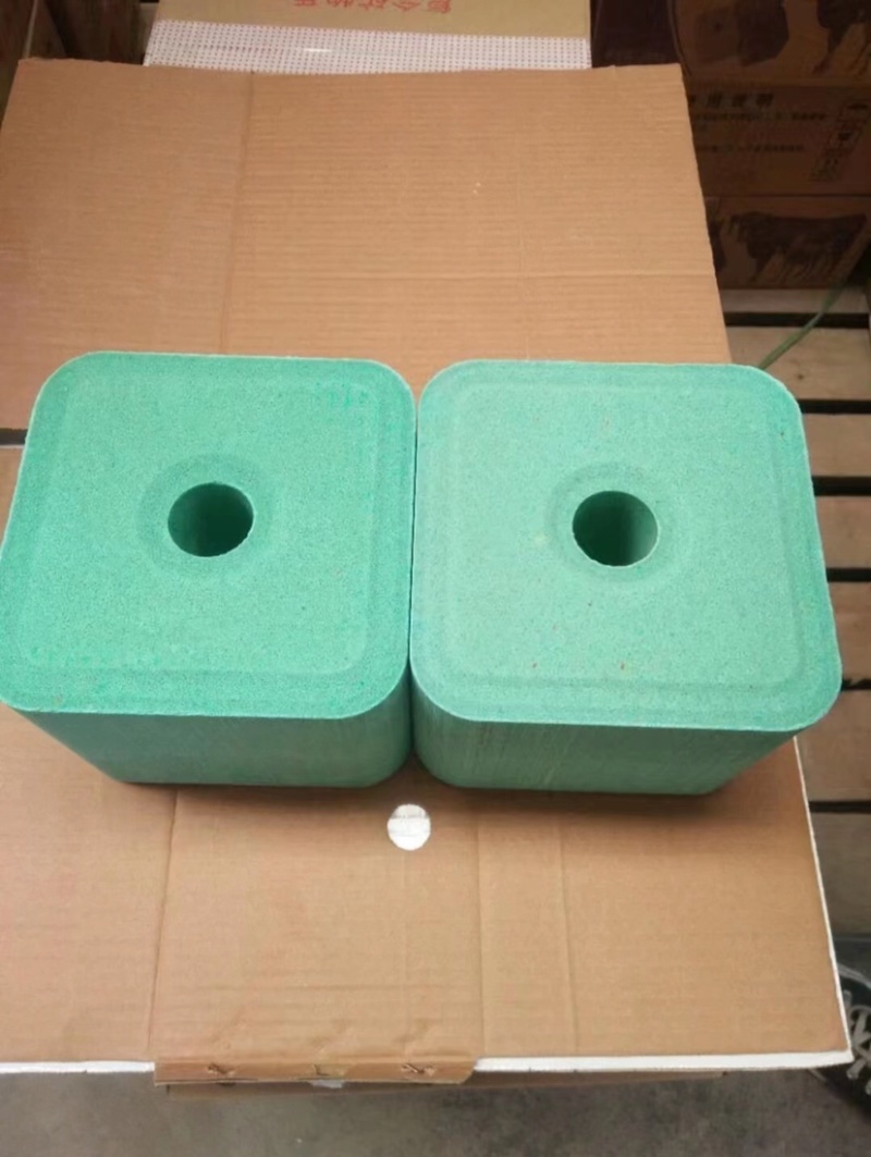 牛羊专用舔砖，厂家供销