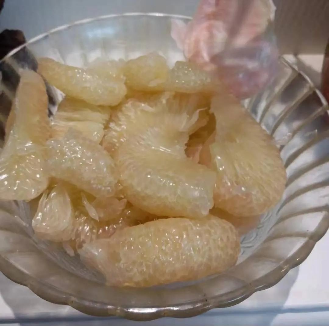 文旦柚切开果肉展示