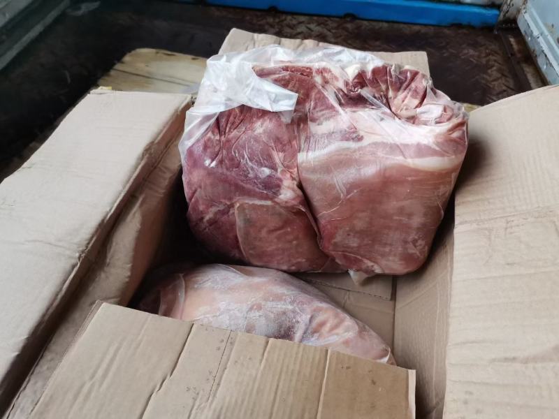 鲜带皮驴肉马肉颜色鲜出肉率高货源充足全程冷链运输
