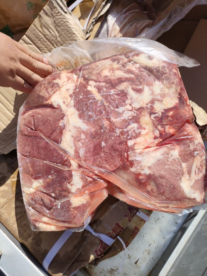 鲜带皮驴肉马肉颜色鲜出肉率高货源充足全程冷链运输