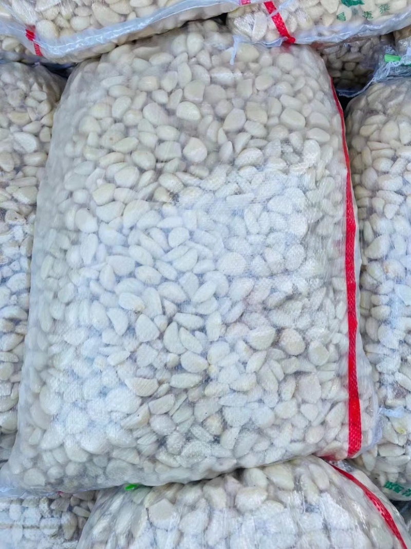 新鲜蒜块品质优秀质量保证量大从优欢迎采购商对接