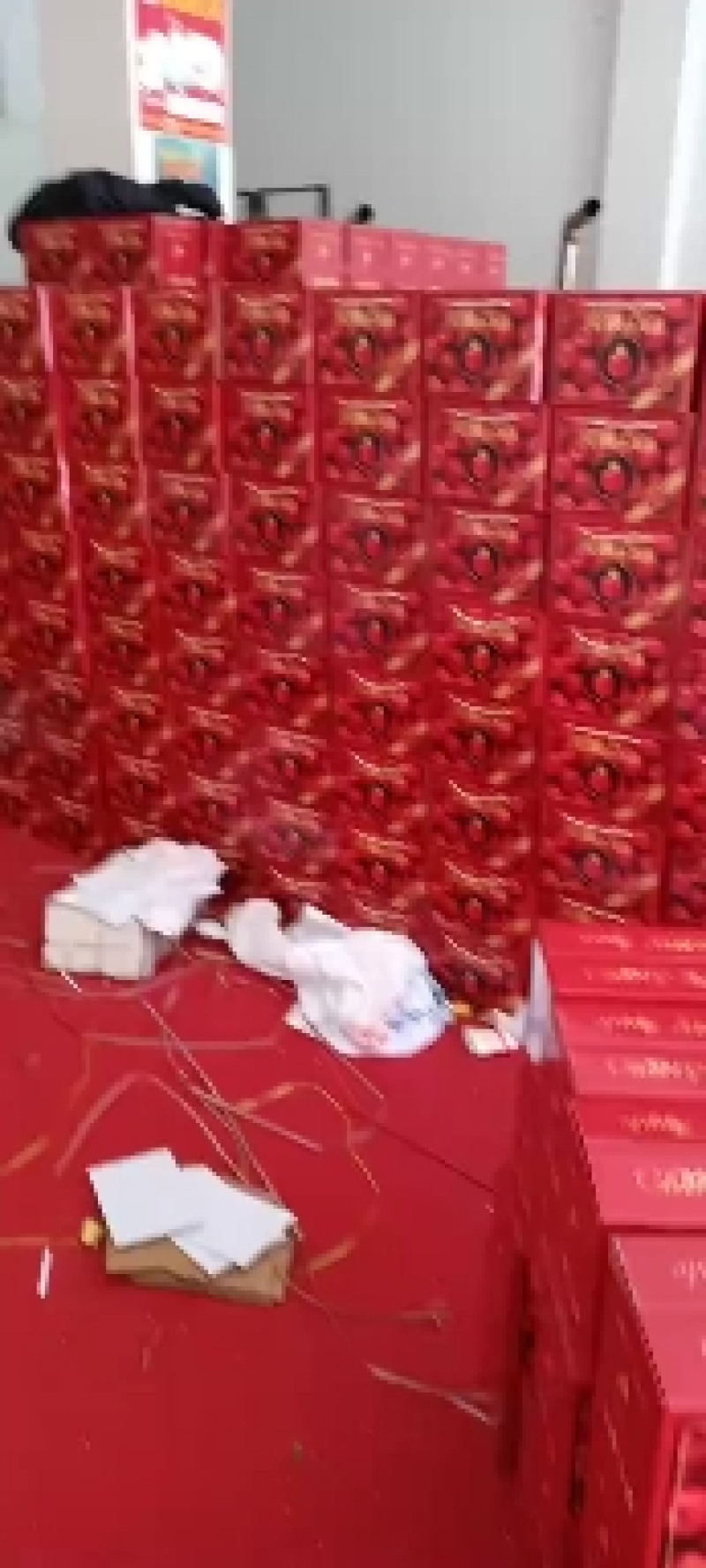 樱桃红露小苹果云南昭通冰糖心丑苹果纯甜无酸