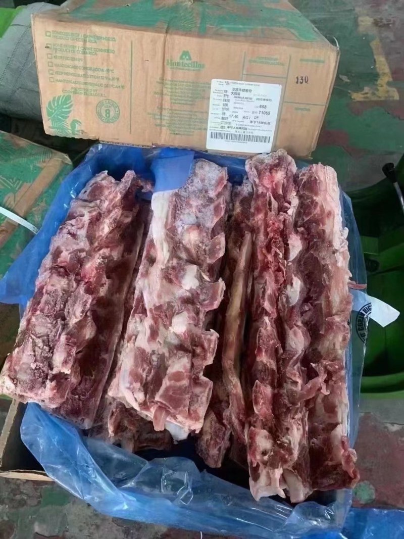 多肉牛脊骨，质量好，价格低几元一斤的，一批好货源，