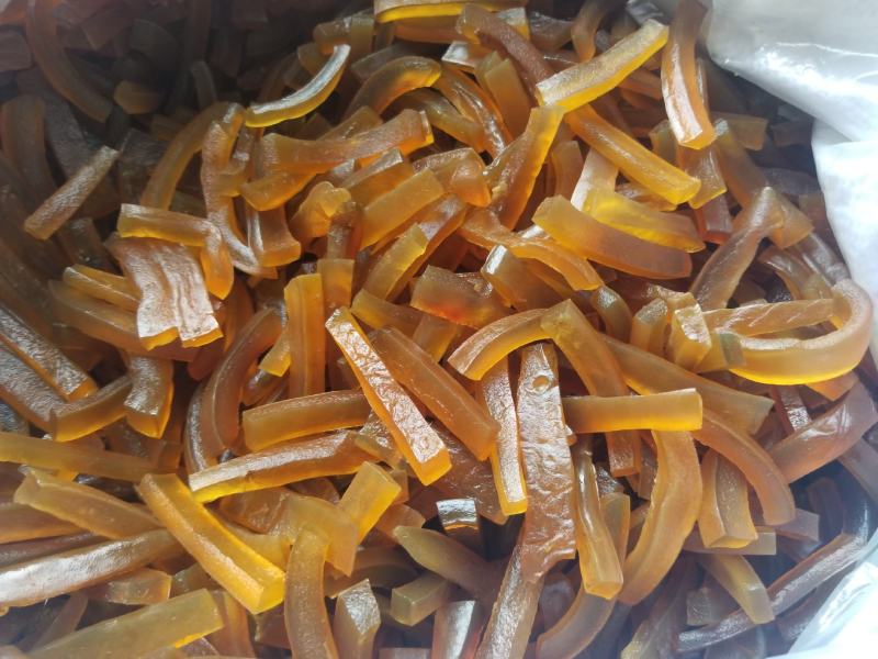 云南西双版纳傣家干牛皮，干猪皮，货源充足，需要的老板联系